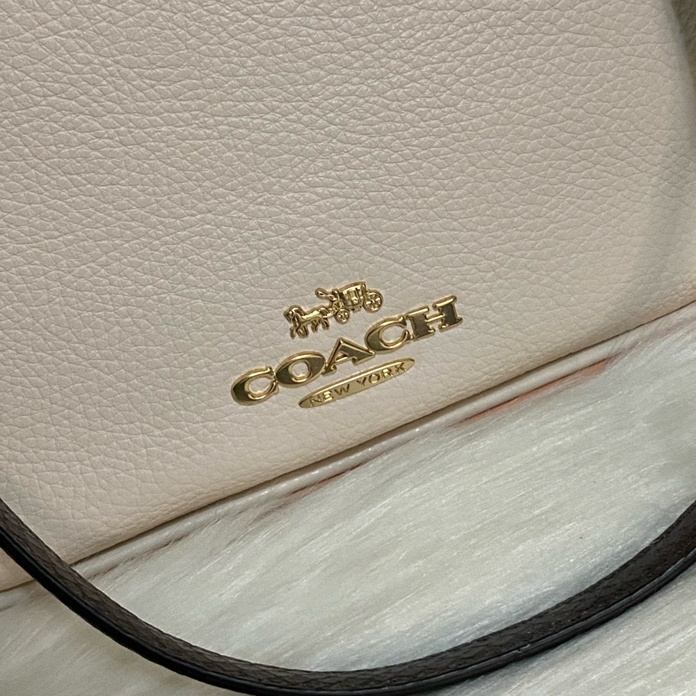 NWT Coach Two Way Shoulder Bag - Picture 2 of 11